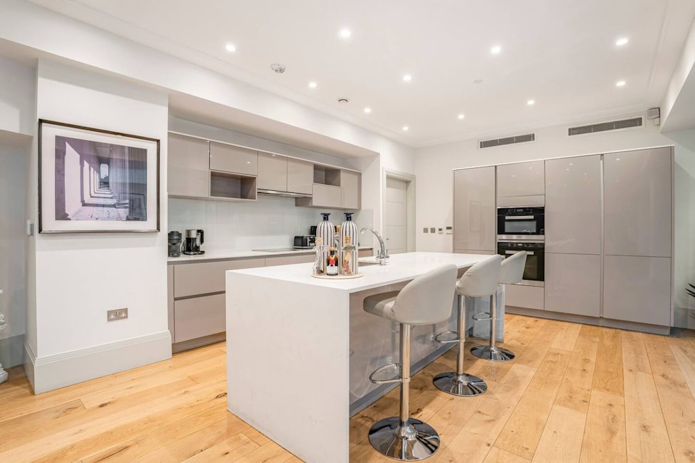 Ultra Luxury Mayfair Home Park Lane Location