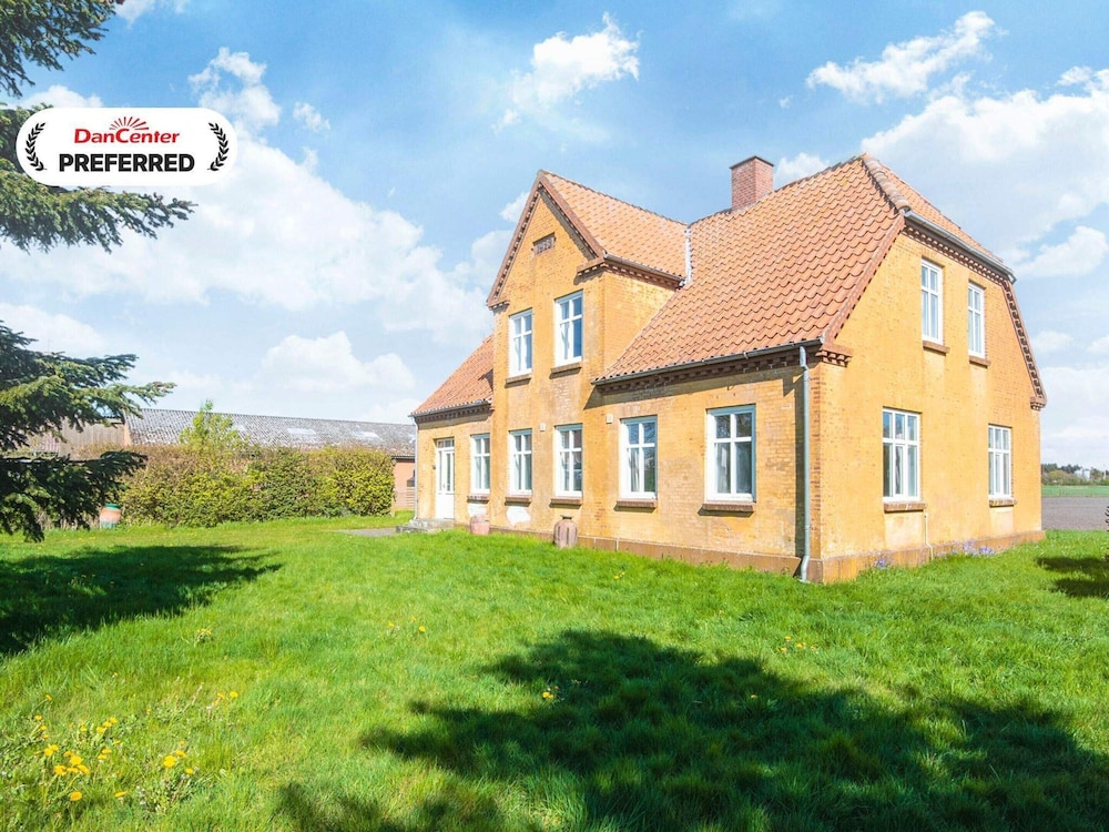 6 Person Holiday Home in Grenaa