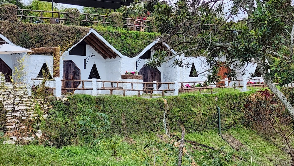 HOBBIT HOTEL