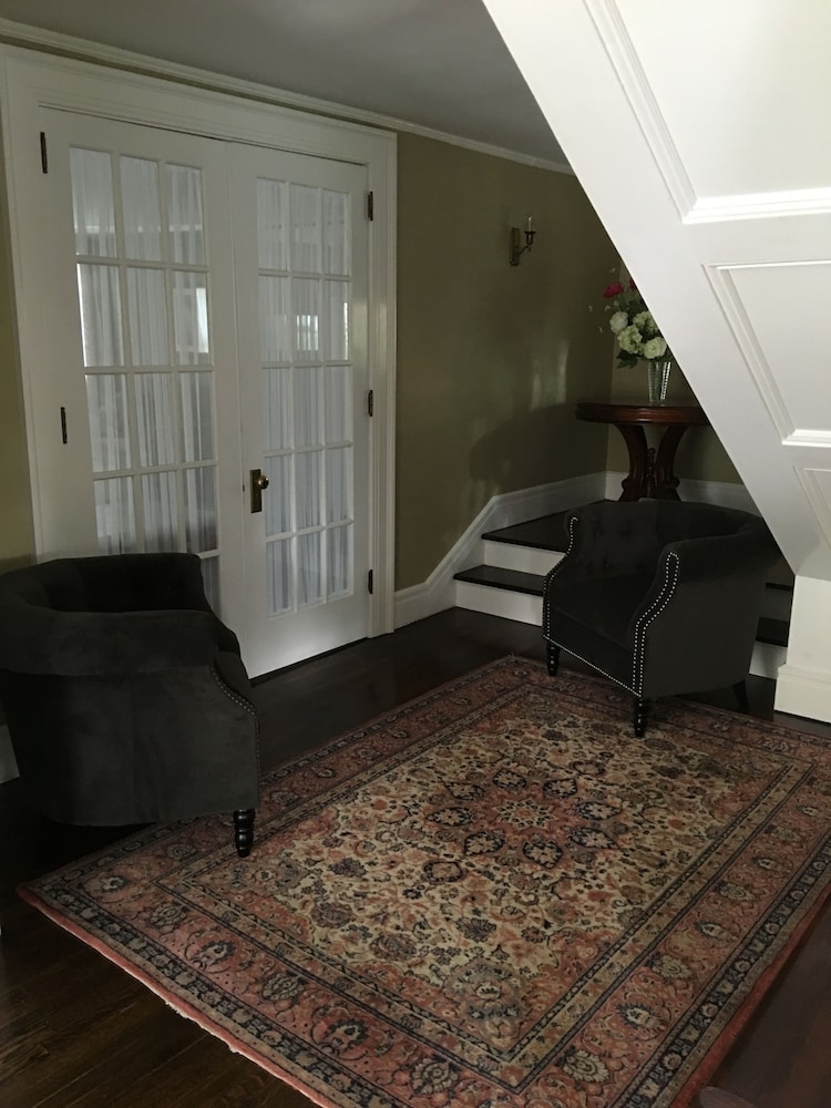 Baldwinsville B&B