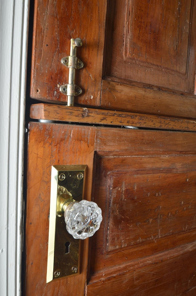 Broadway Cottage - Convenient Location!
