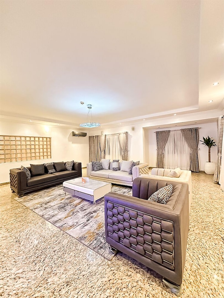 George Residence SDA Court Ikoyi