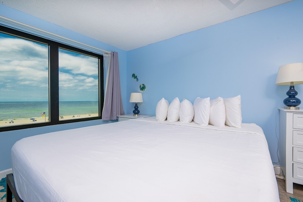 Island Winds West 473 2 Bedroom Condo