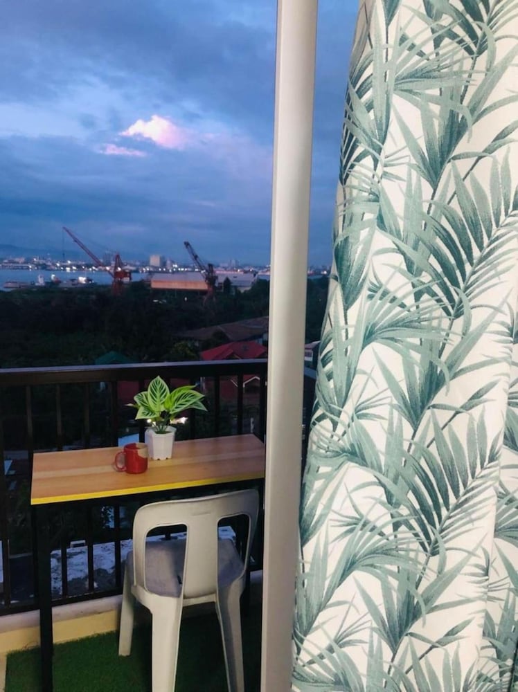 Studio with Balcony at Saekyung 956