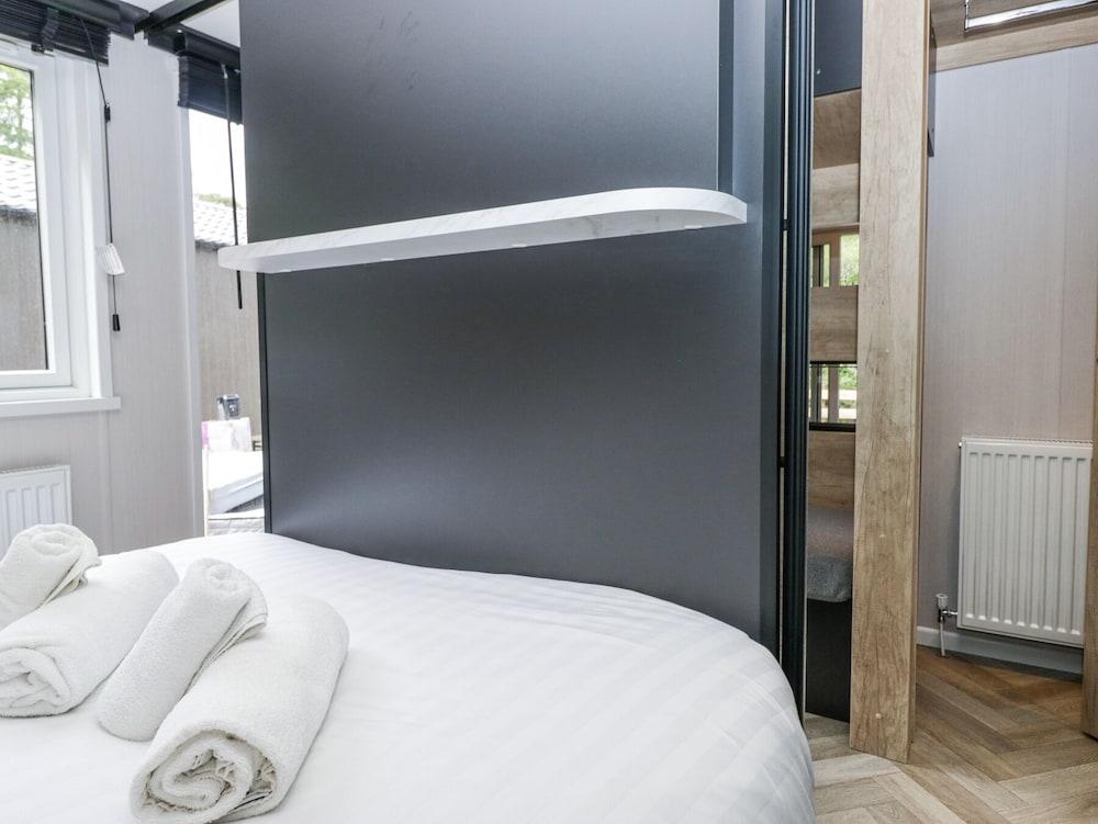 Lingy Luxury Family Pod