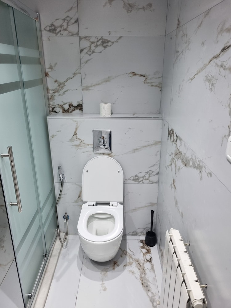 Charming Amman Apartment With Security and Modern Amenities