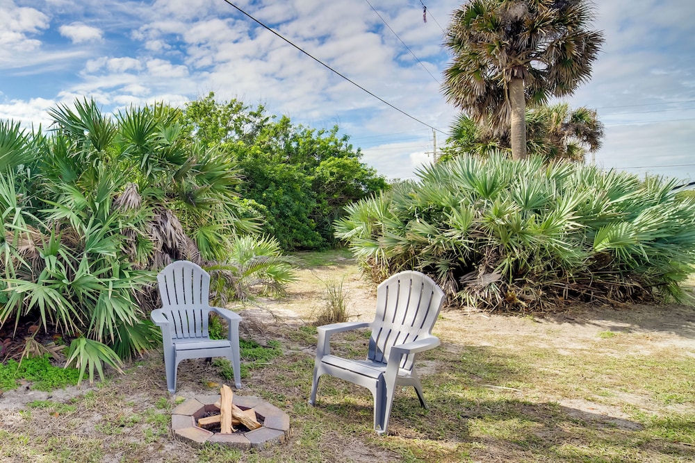 Next to Turtle Preserve: Oceanside Florida Retreat