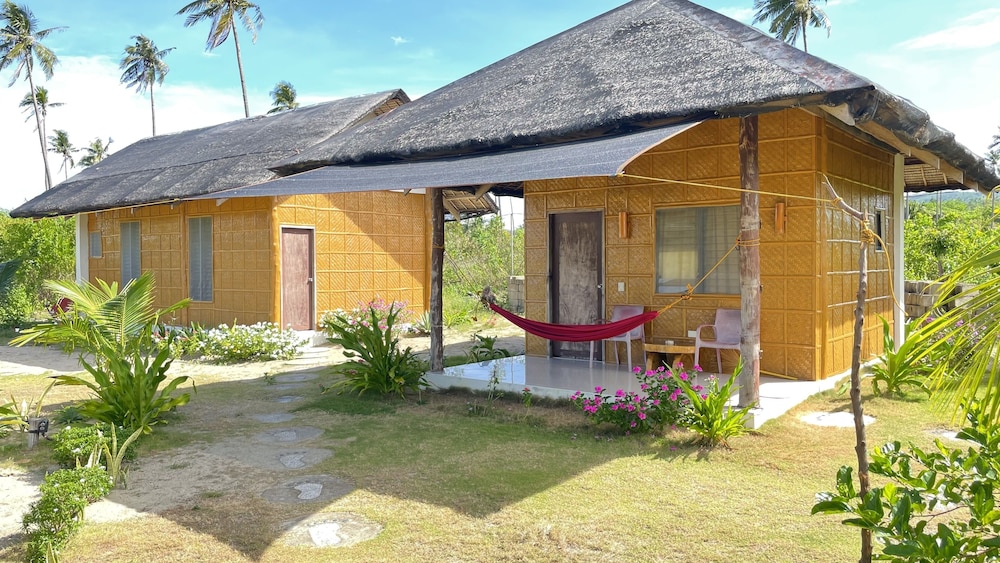 Footprints Beach Resort 32