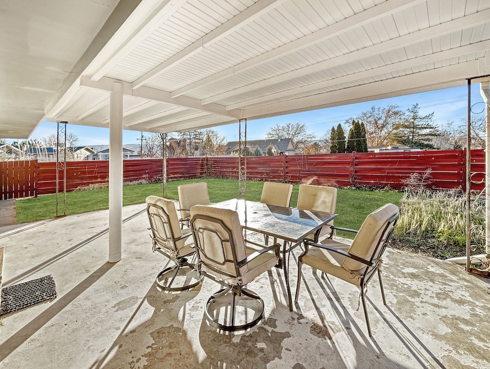 Retro Retreat A 60's Time Capsule 3 Bedroom Home