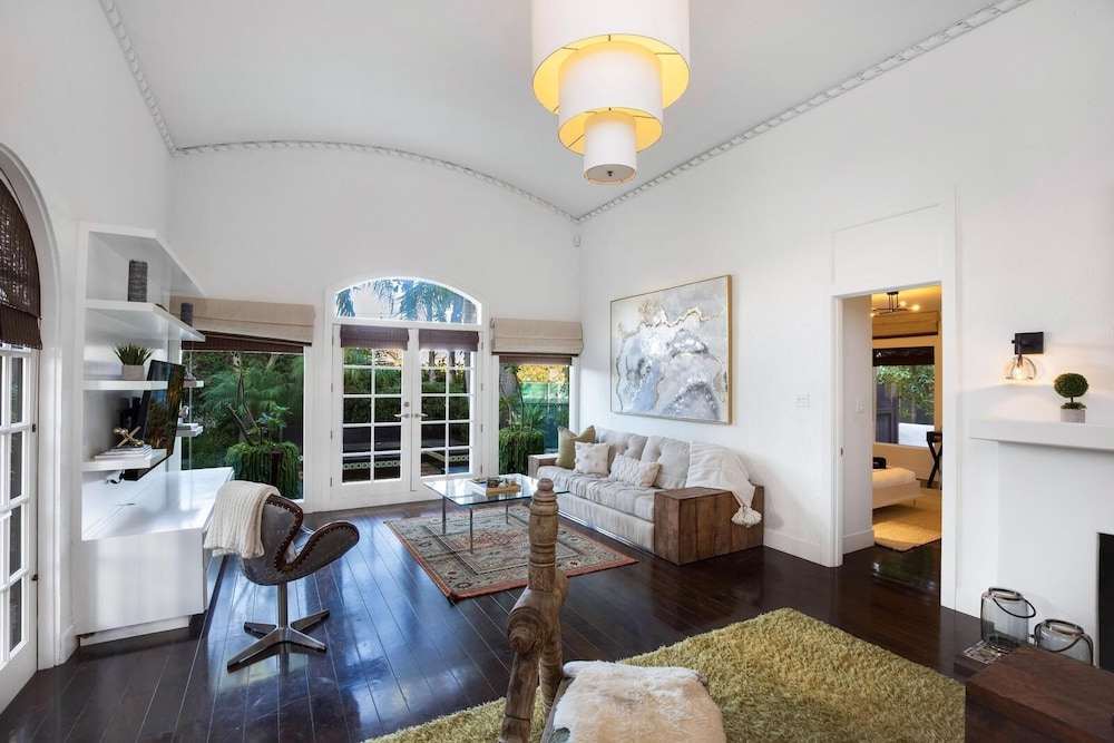 Magical Edinburgh Retreat - Image 3