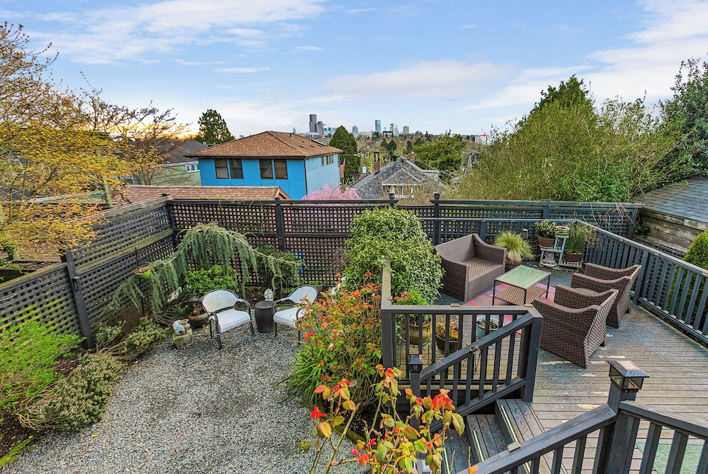 Madrona Bliss A Modern Escape