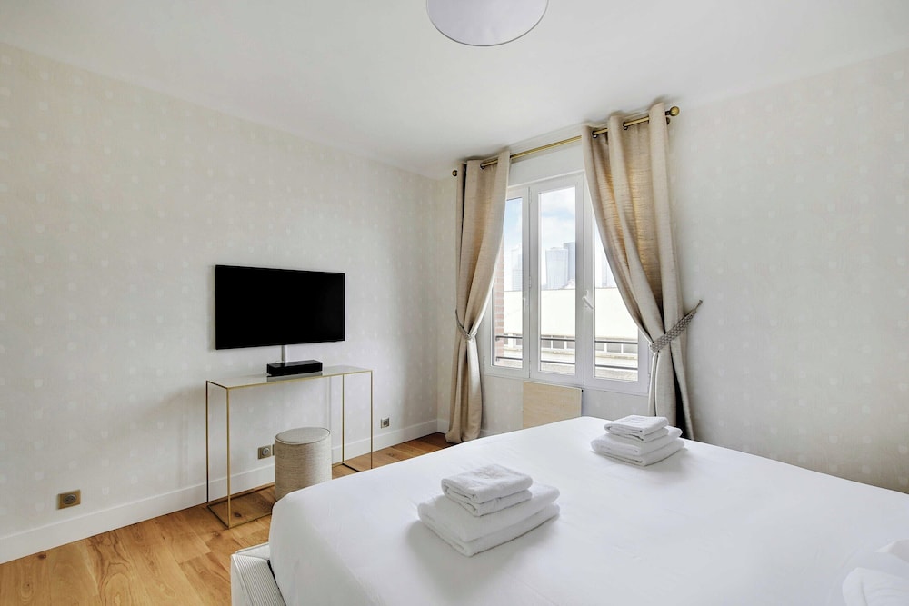 Stunning Apartment - 3br/6p - La Dafense view 4