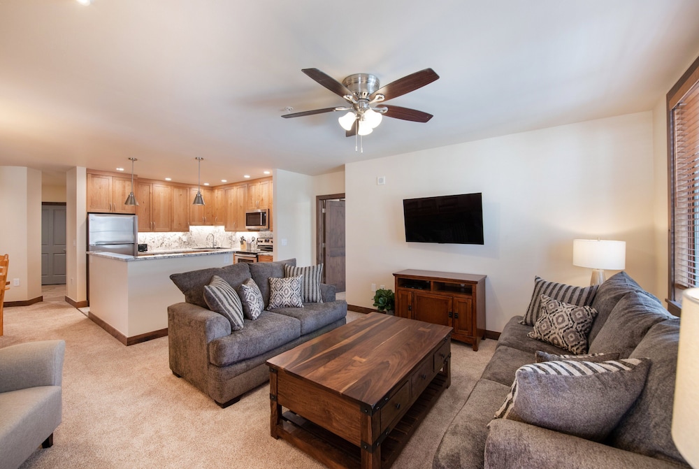 Winter Park CO Condos - Zephyr Mountain Lodge