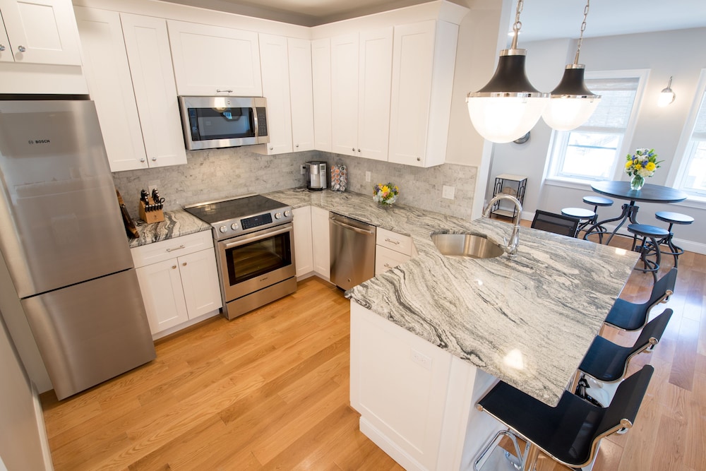 The Newport Lofts - 364 Thames Street