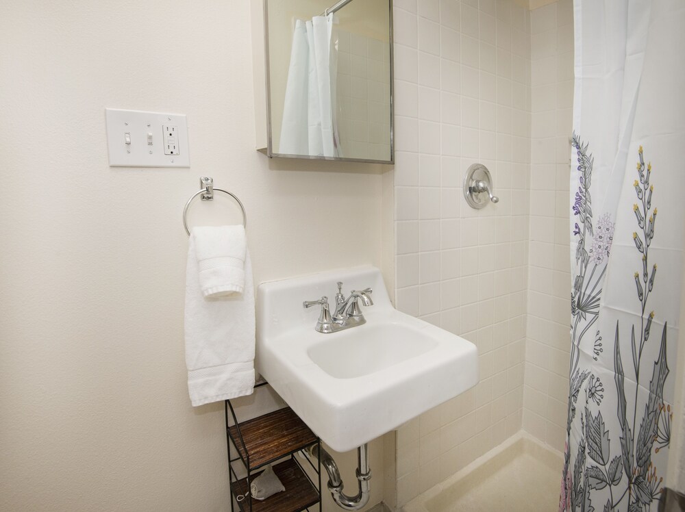 Creekside Townhome With Wood Burning Fireplace In Vail, Co 3 Bedroom Townhouse by RedAwning view 4
