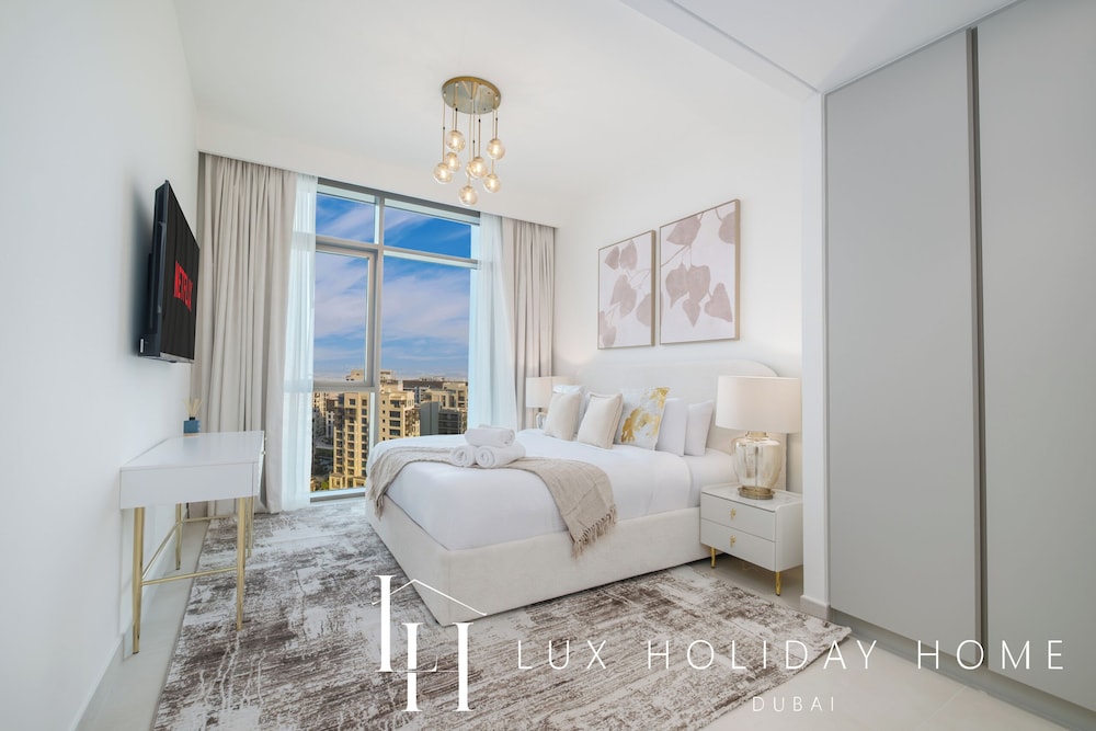 LUX The Creek Palace Residence Suite 2