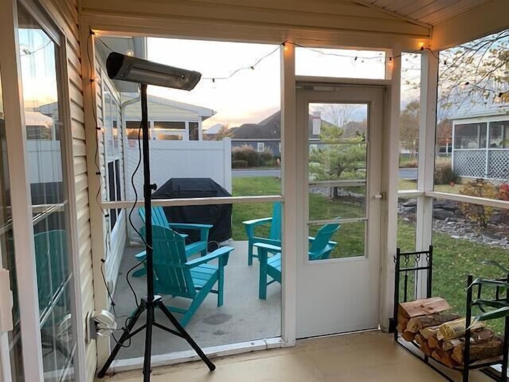 Simonton Court 20253
