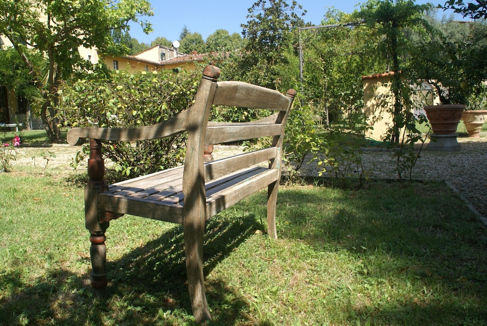 Ape Rosa Relais