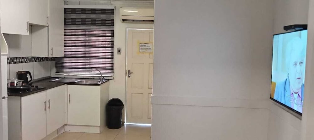 Gold Crown Self-catering Apartment
