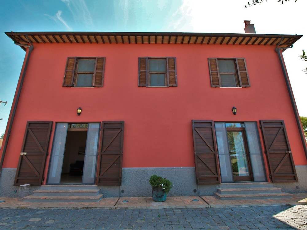 Farmhouse Montalto Near Sandy Beaches view 2