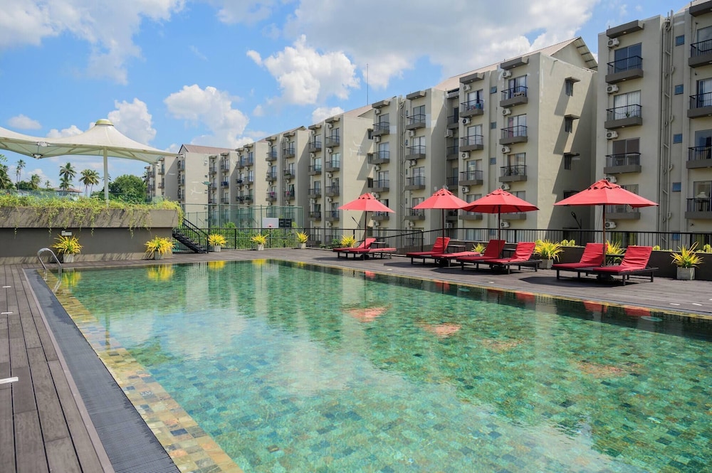 Family-friendly 3BR Apartment in Serene Malabe