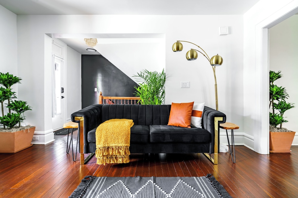 Jungle House Boutique Suites – Short North & Convention Center