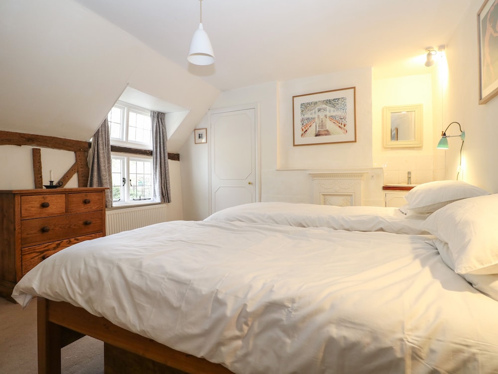 48 Polecat Cottages