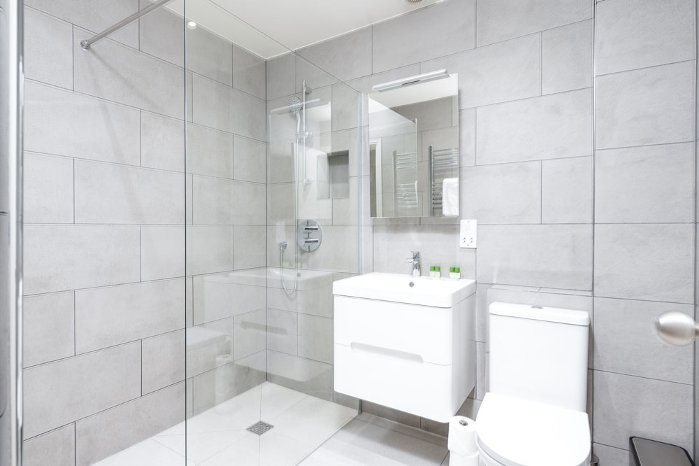 18 Wetherby Place