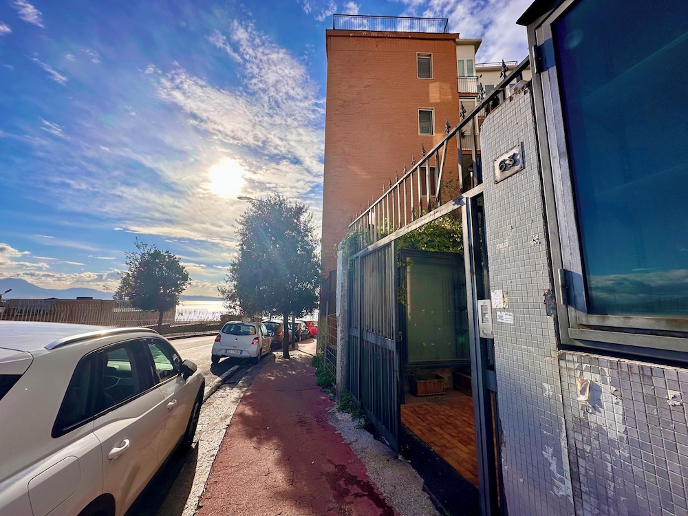 Life in Naples