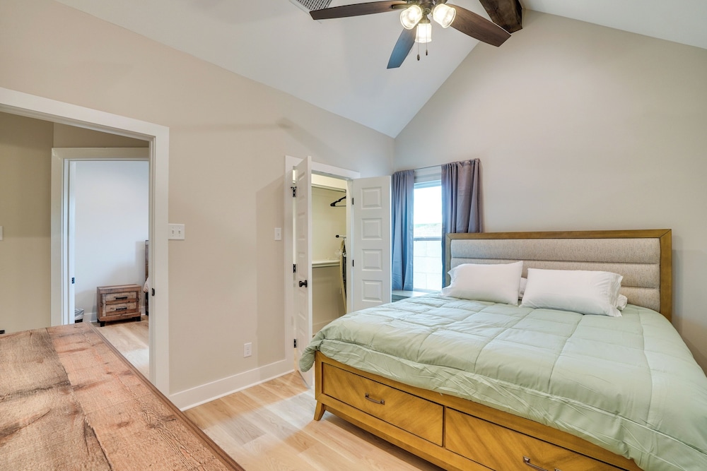 7 Mi to Afb: Central & Modern San Angelo Home