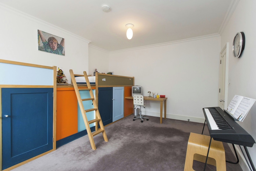 Leamington Road Villas II by Onefinestay
