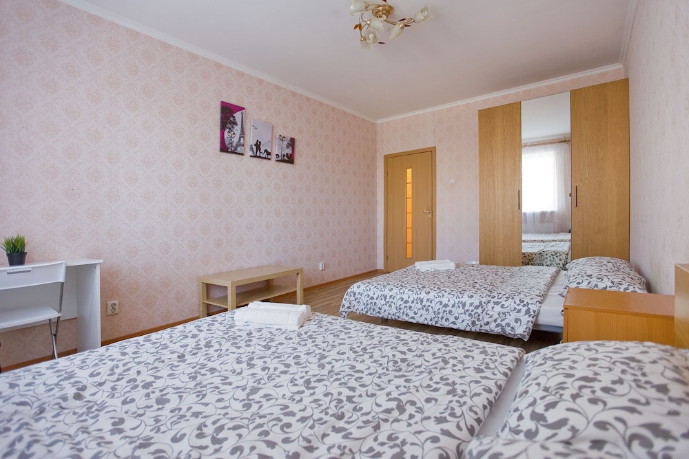 Hello Apartment on Kolomyazhskiy 26