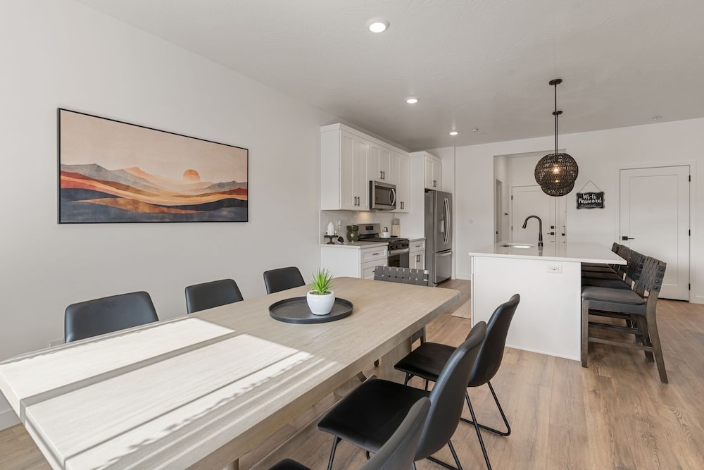 Long Drive 4 Bedroom Townhouse