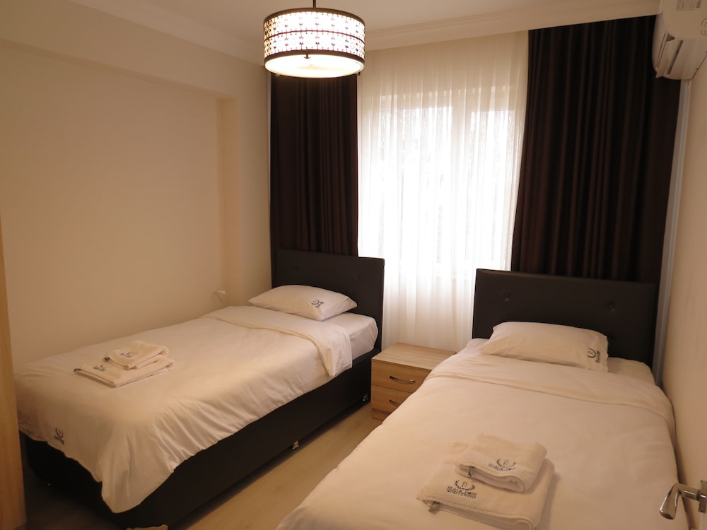 Black Rose Apartment view 2