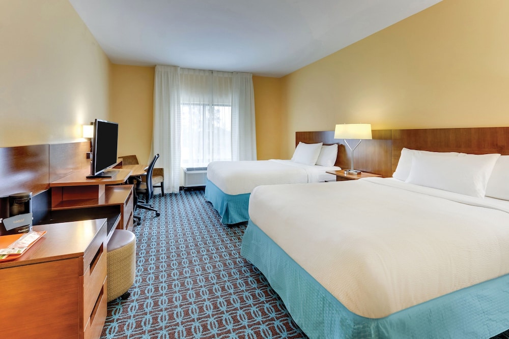Dunn Vacations - Fairfield Inn Suites Dunn I-95 - Property Image 44