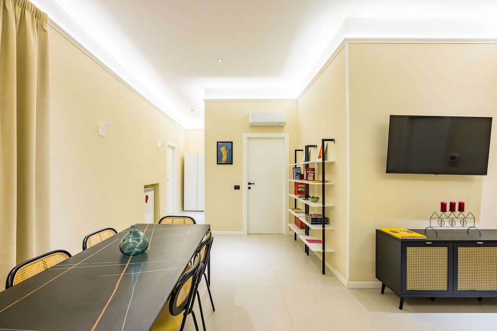 Modern Family Spacious Apartment Near Toledo