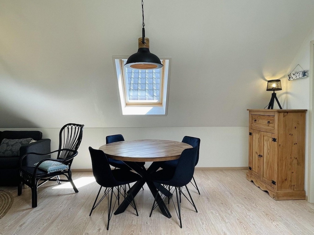3-person Apartment Near Forest