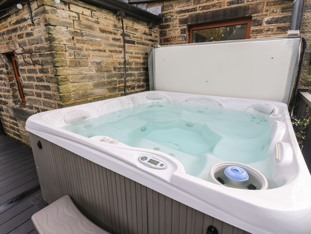 The Old Post Office - Pet Friendly Group Stays in Holmfirth