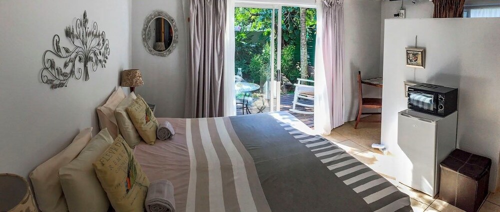 Hlulala Guesthouse