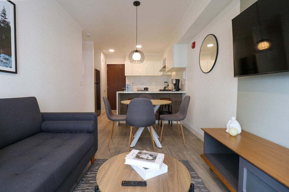 w Exceptional 1BR w Balcony in Barranco