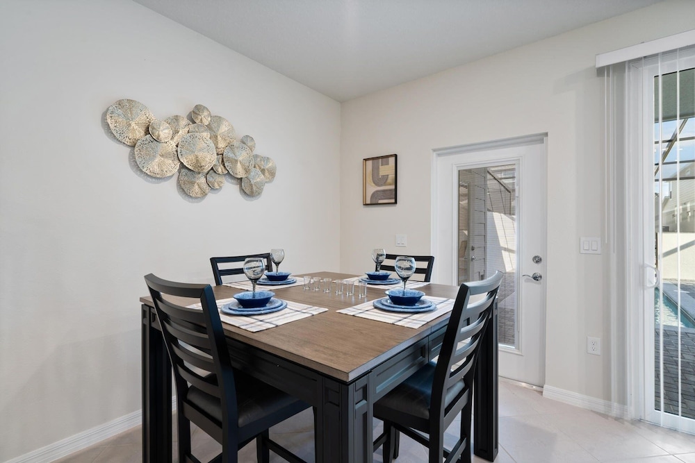Windsor Cay Resort 5 Bedroom Townhome with Pool 5 Townhouse