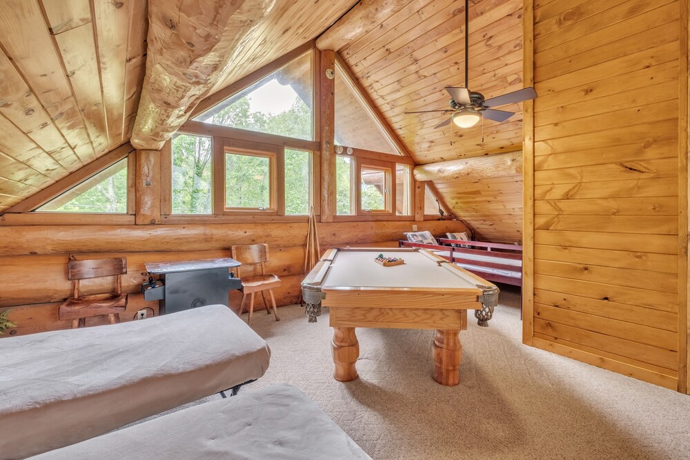 Royal Views - Private Mountain Top Cabin 2 Bedroom Cabin by Heavenly Views Resort view 4
