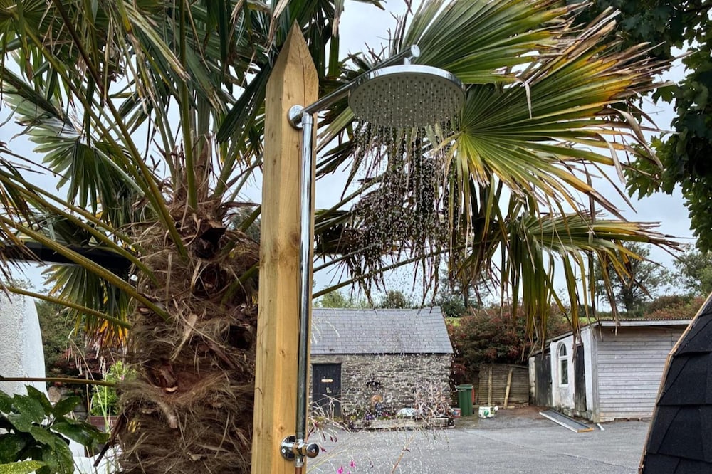 Family-pet Friendly-sleeps 10-hot Tub-sauna