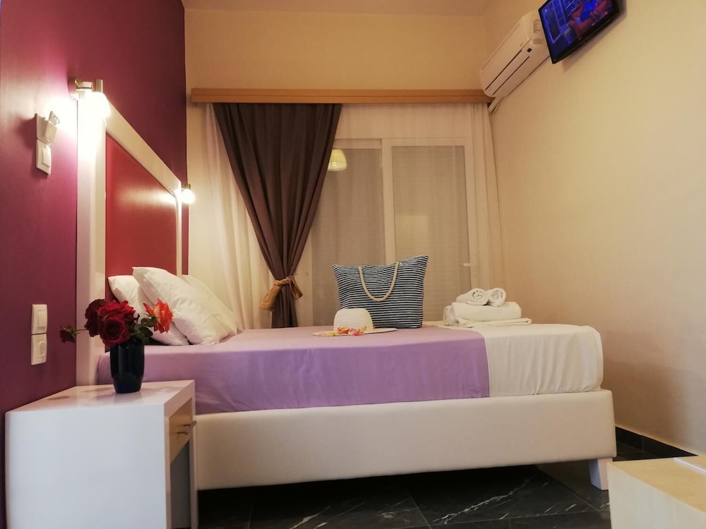 Spiros rooms
