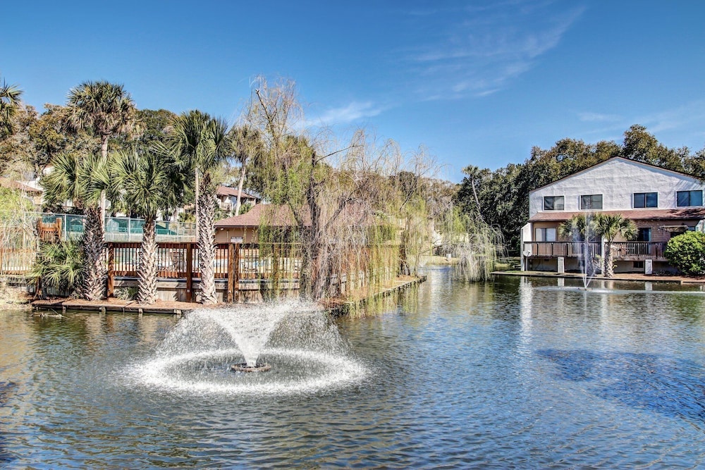 2585 Forest Ridge 2 Bedroom Condo