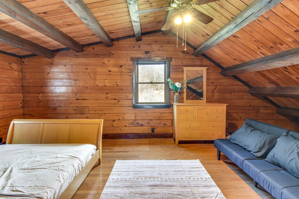 Lock Haven Cabin w/ Wood Stove & Mountain View! view 5