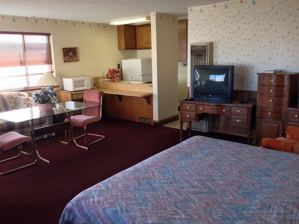 Warrick Plaza Inn view 4