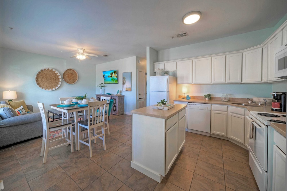 Sleeps 10 Two Condos. Pet-friendly + Beach Access