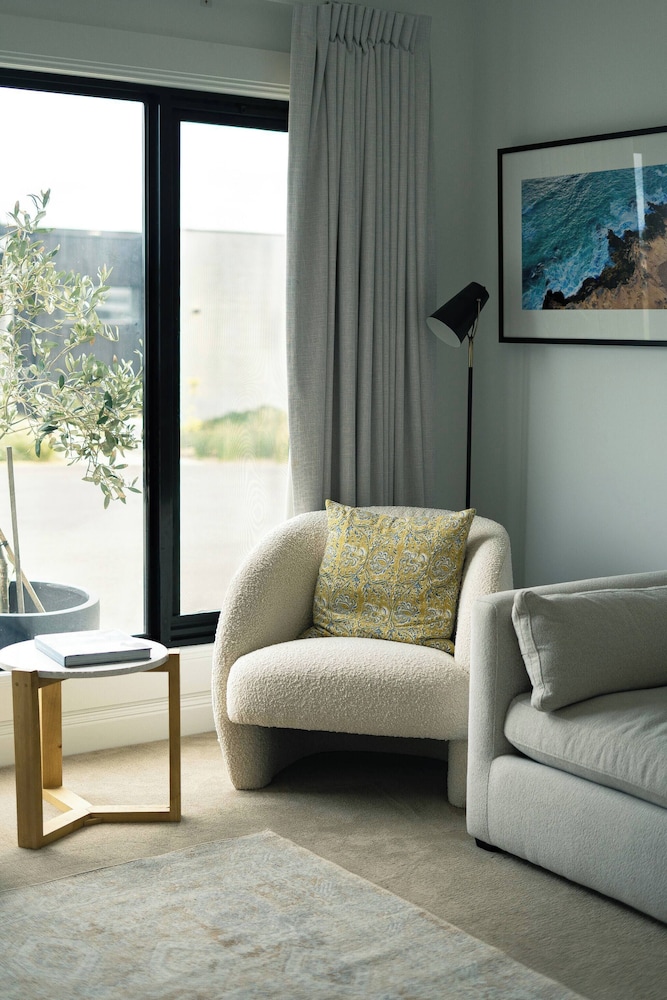 1 Beach House - Award-winning Luxury Smart Home