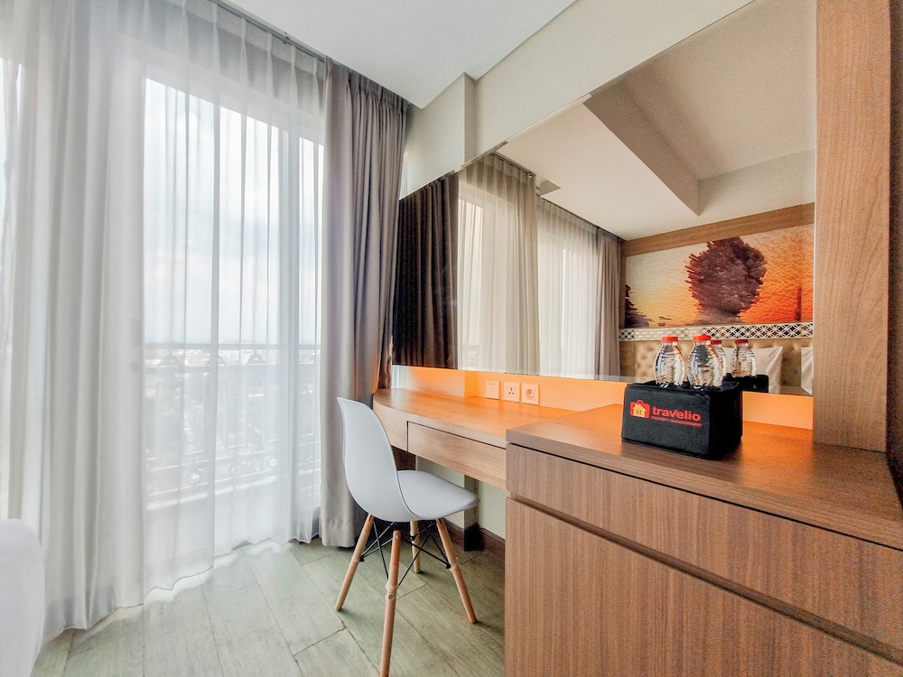 Cozy Studio Apartment At Grand Mercure Yogyakarta